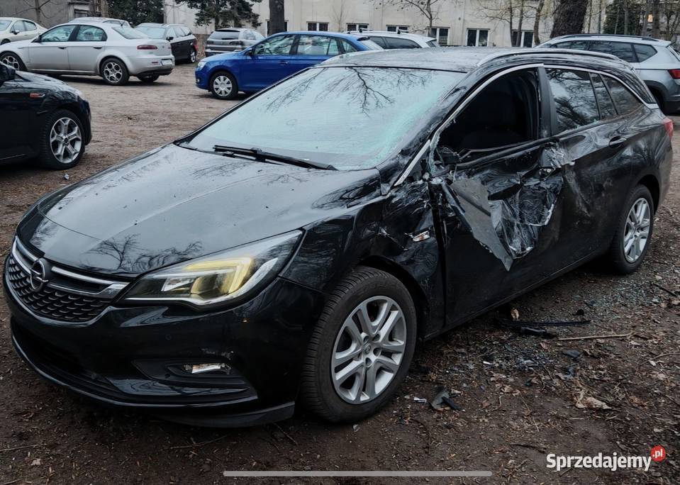 Opel Astra K 2017 Rogoźnik