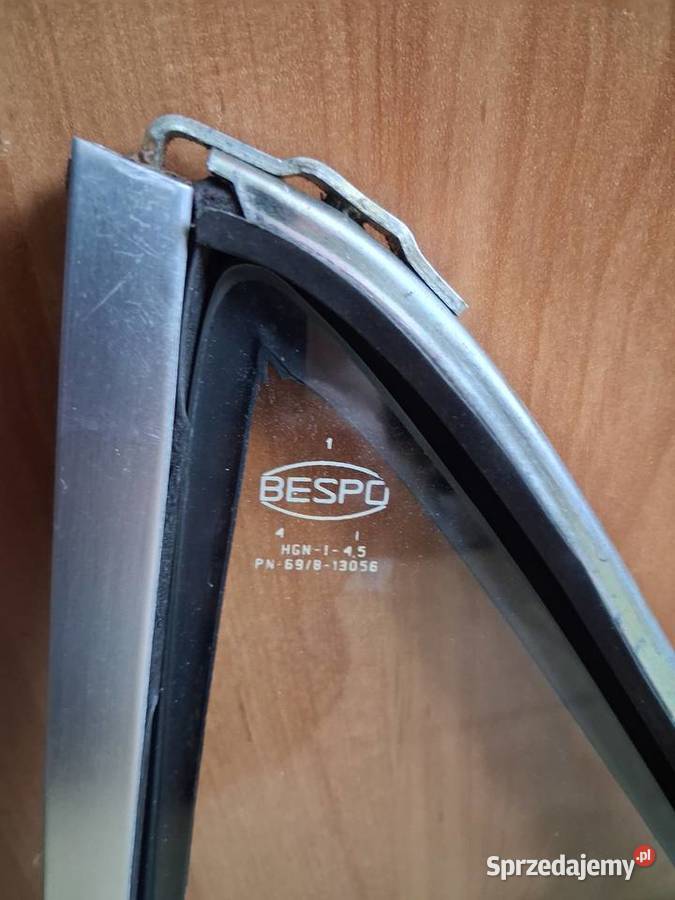 Szyby uchylne trójkątne fronterki fiat 126p Mysłowice