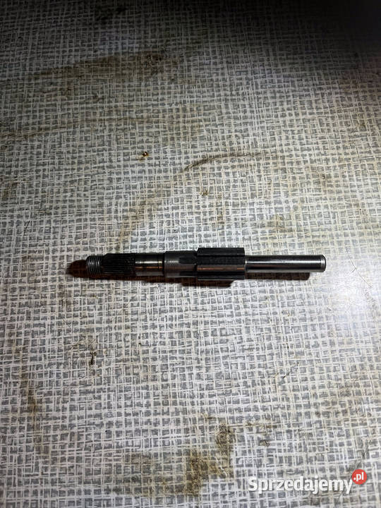 Wałek główny skrzyni biegów romet komar 003 Dębie