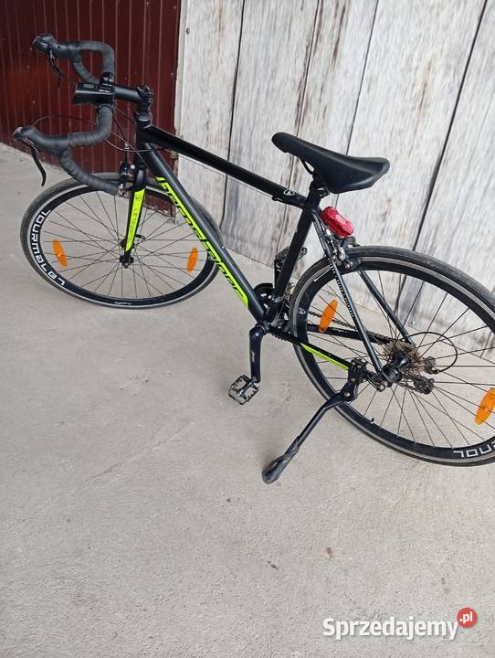 rower szosowy 28calowy Bergsteiger Tourmalet 768 Byczyna