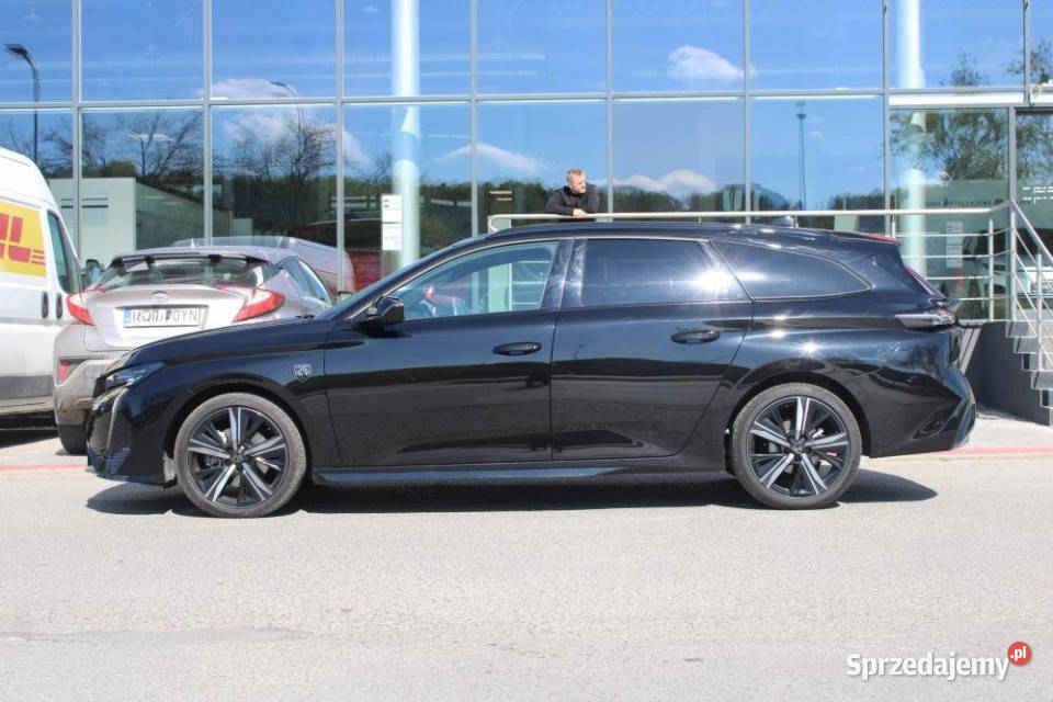 Peugeot 308 2022r El Fotel z Pamięcią Panorama małopolskie Kraków