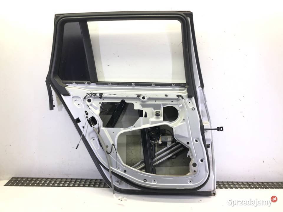 DRZWI LEWY TYŁ BMW E61 Kombi 0410