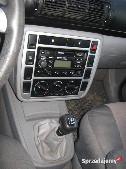 Ford Galaxy 23 16V 145 benzyna produkcji 2002 r