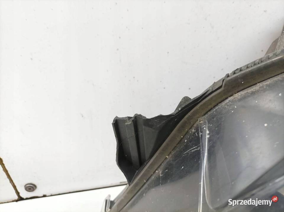 LAMPA PRZÓD LEWA EU USZKODZONA Opel Astra III sprzedam