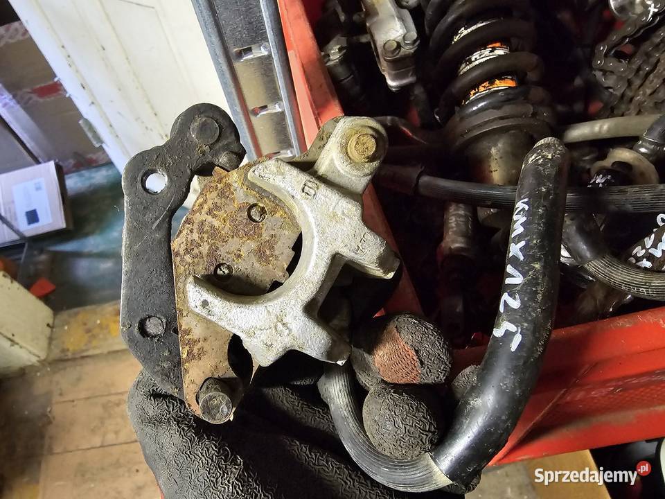 Kawasaki KMX 125 zacisk przód przedni hamulec