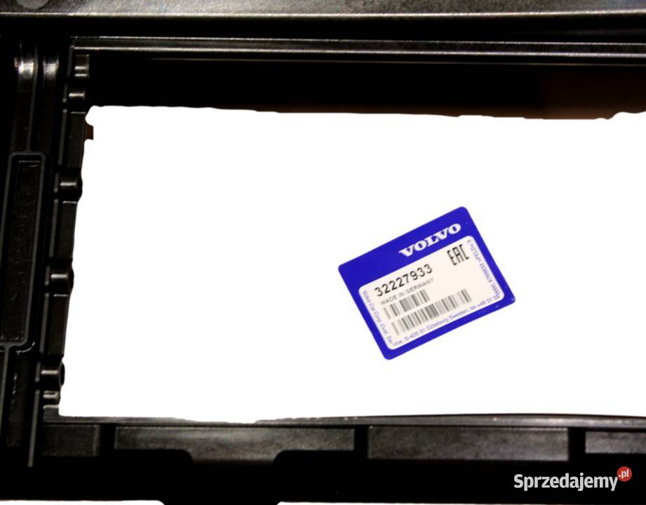 VOLVO XC60 II wlot dolna kierownica powietrza OE Bielany Wrocławskie sprzedam