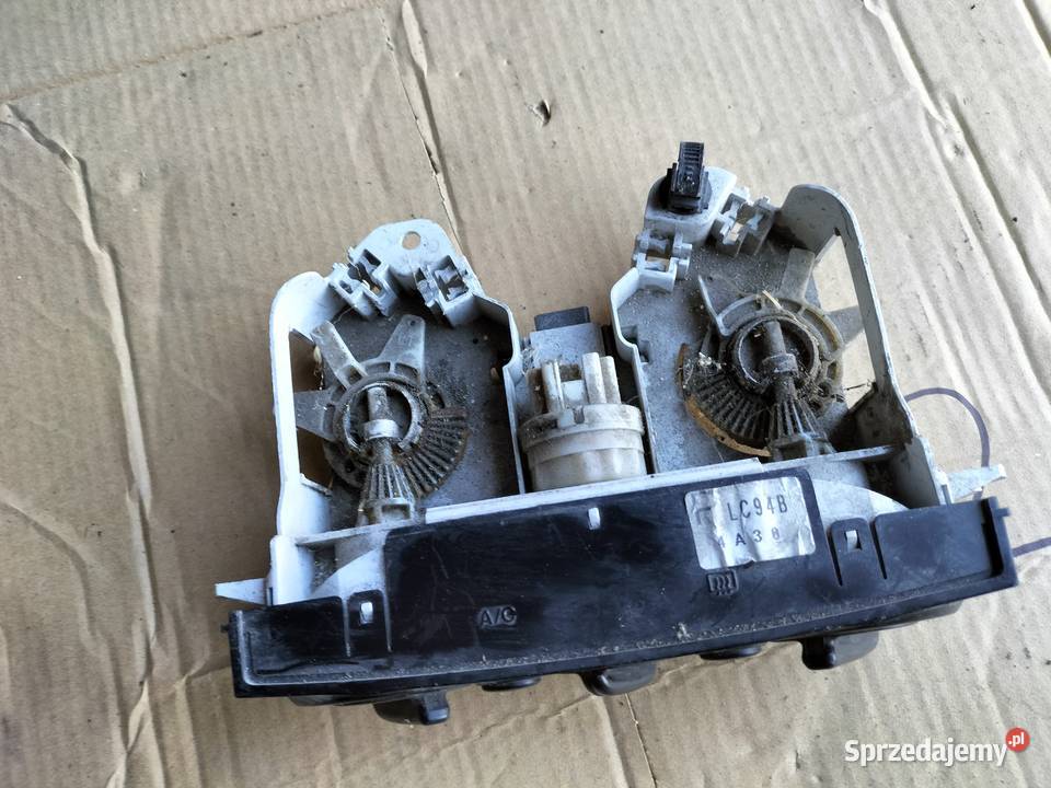 Panel nawiewu klimatyzacji MAZDA MPV LC94B lubelskie