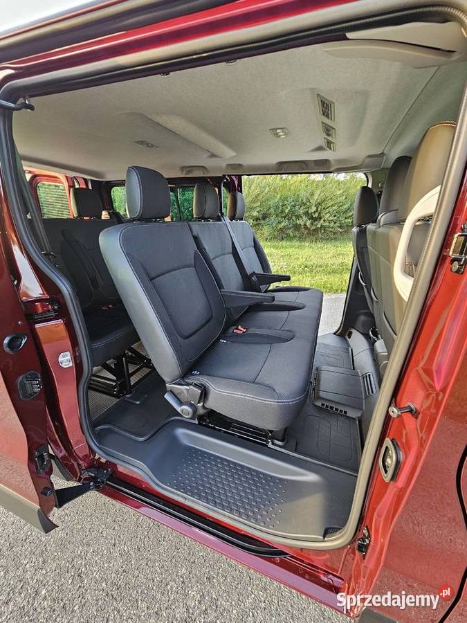 BUS 9 osobowy Renault Trafic 2024 LONG Wynajem Transport Jarosław auto wynajem