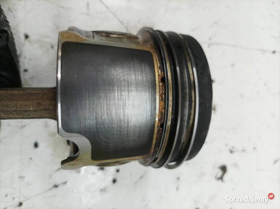 TŁOK KORBOWÓD 83945 B47 20 D B47D20C Bmw Seria 5 Rok produkcji 2016