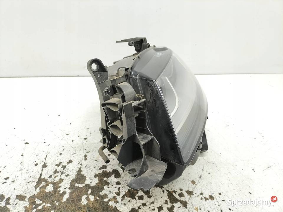 LAMPA PRZÓD LEWA EU PRZED LIFT 0301240201 Audi Rok produkcji 2011 świętokrzyskie