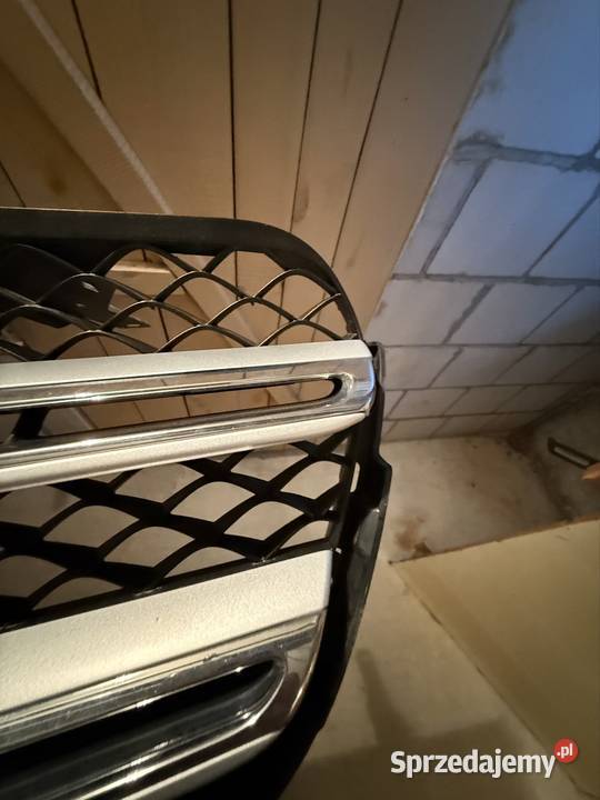 Grill atrapa kamera chłodnicy zderzaka Mercedes Chełm