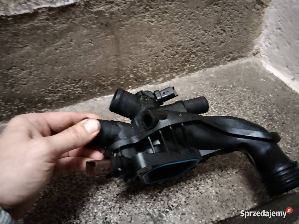 Obudowa termostatu peugeot citroen 16 vti Części samochodowe Nisko