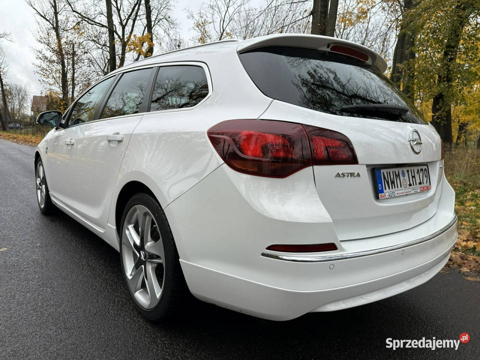 Opel Astra OPC Sport Tourer 16 CDTI 136 2014r Józefkowo