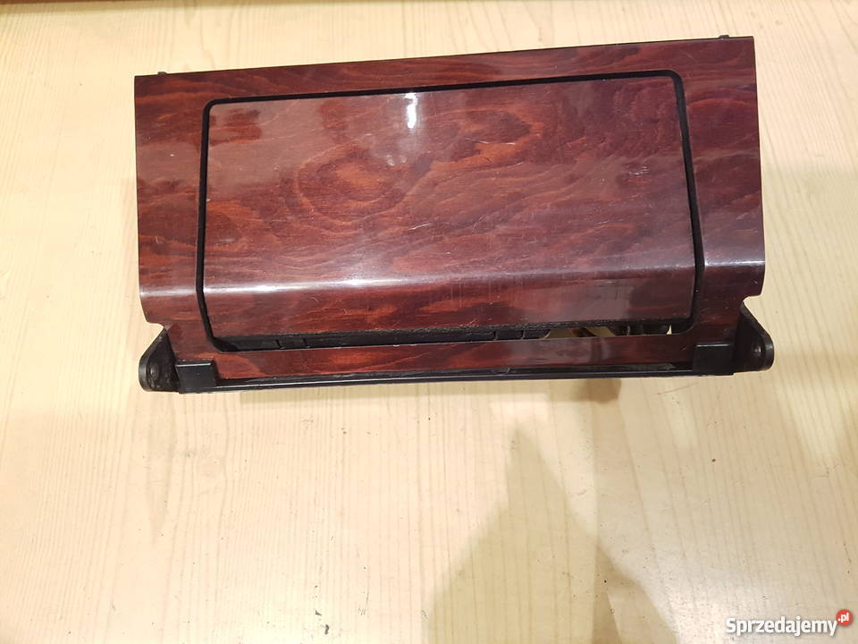 Popielniczka drewno Mercedes W203 Cklasa osobowe Wyposażenie wnętrza Gdańsk sprzedam
