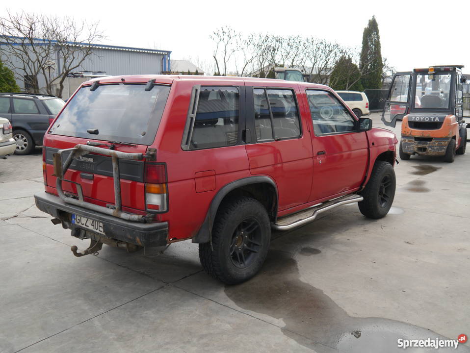 Nissan Terrano I 27 TD lekko uszkodzony wspomaganie kierownicy Łosice sprzedam