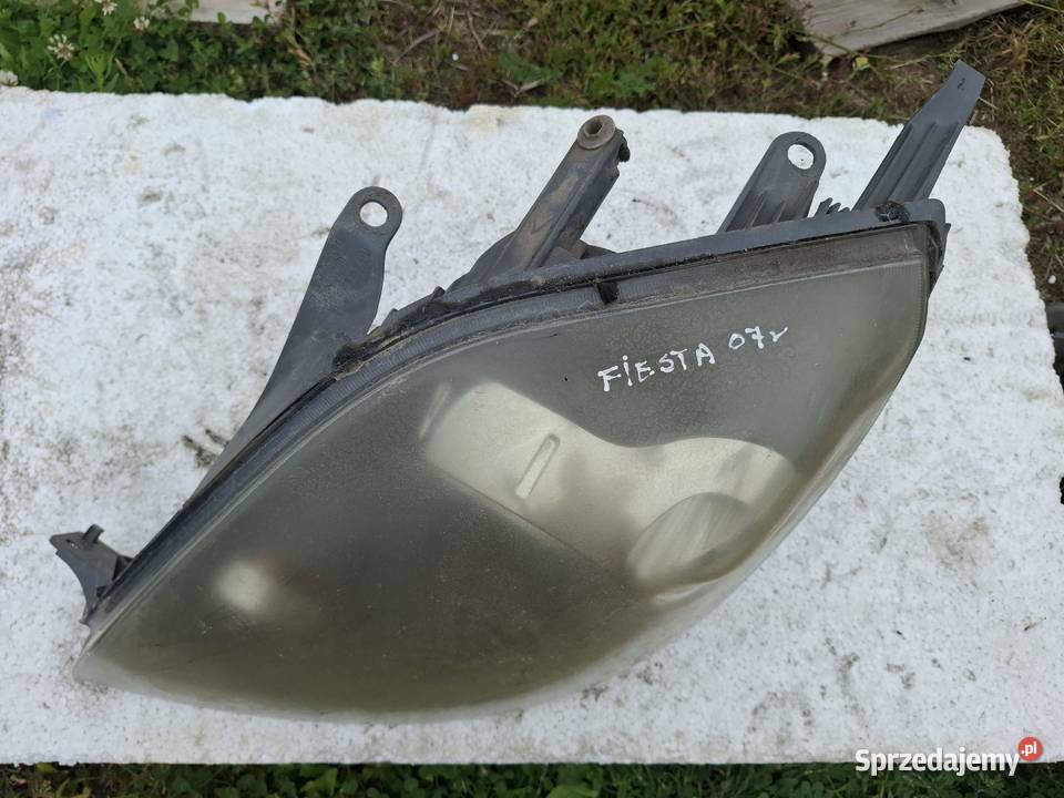 Lampa Przód Ford Fiesta 07r osobowe Wisznice