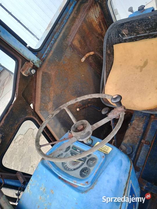 traktor Leyland 255 z ładowaczem czołowym Końskowola