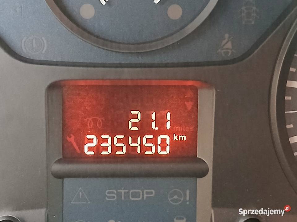 Citroen Berlingo 16 HDI 90 lakier metallic Marzenin