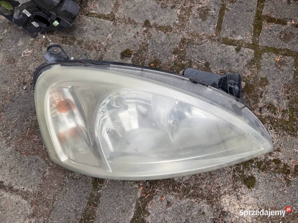 Lampa przód prawa Opel Corsa C Ostrów Wielkopolski