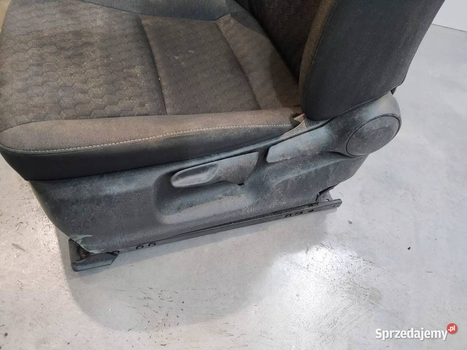 FOTELE KANAPA BOCZKI KOMPLET EU 5D Toyota Yaris świętokrzyskie