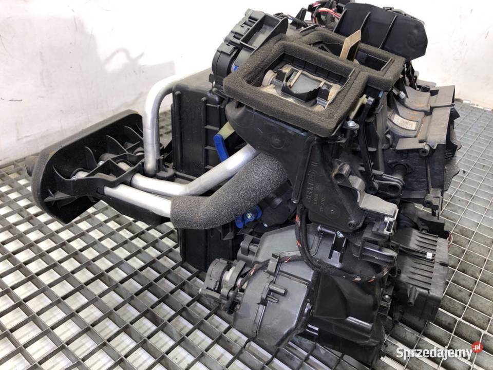 NAGRZEWNICA KOMBAJN BMW F07 9202574 Hatchback sprzedam