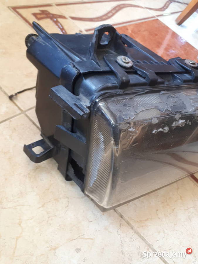LAMPY BMW E36 SOCZEWKA NA CZĘŚCI Lampy przednie Czyżowice