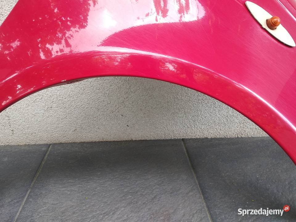 Toyota Yaris I 1 błotnik przedni prawy pasażera Sieradz