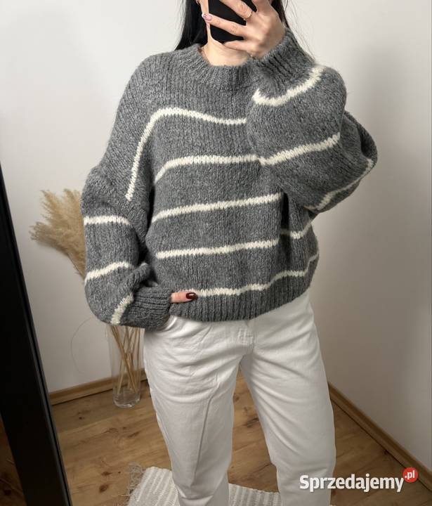 Szary miękki damski sweter szary w białe paski Ostrzeszów