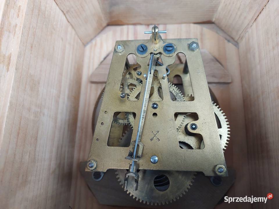 Stary okrągły zegar ścienny klubowy przedwojenny Tczew