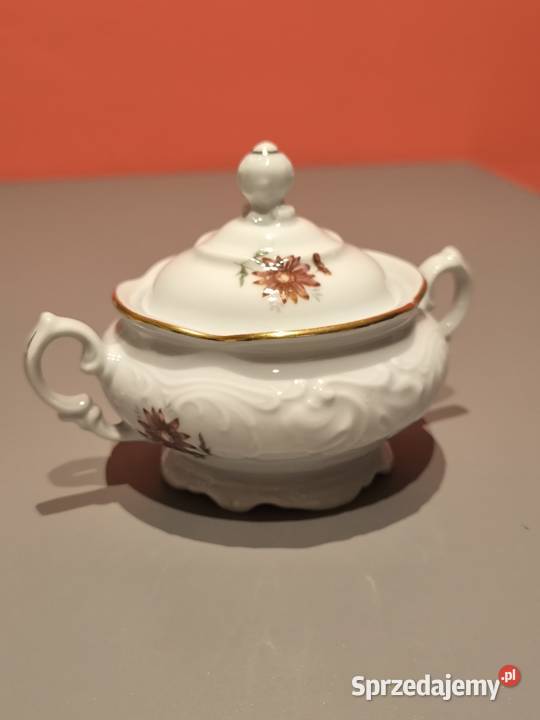 Cukiernica z mlecznikiem porcelana Wawel Porcelana i szkło Poznań