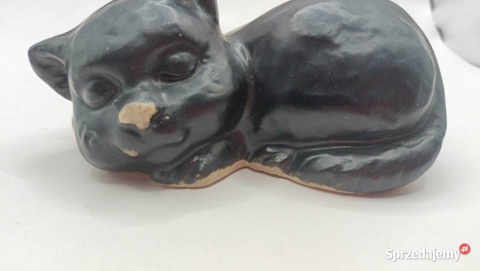 Figurka glinka czarny śpiący kot Zamość