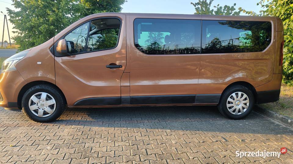 Renault Trafic Grand 20 dCi Rok produkcji 2020 Ostrów Wielkopolski sprzedam