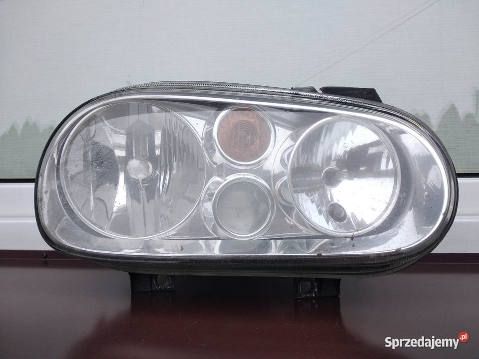 VW Golf IV 4 lampa przednia prawa reflektor Sieradz