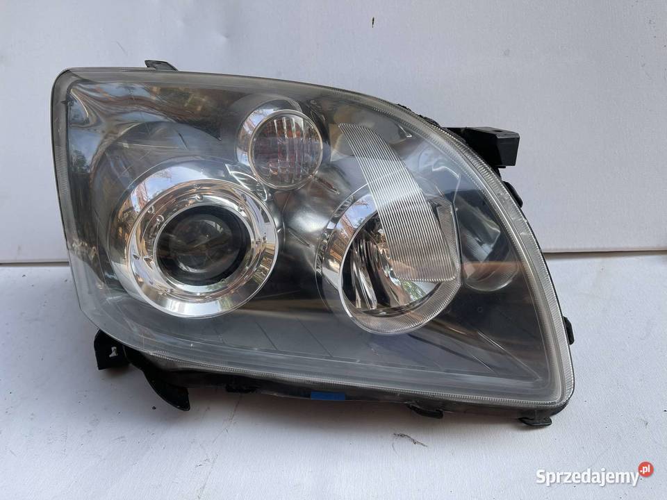 TOYOTA AVENSIS T25 LIFT PRAWA LAMPA PRZÓD osobowe wielkopolskie Ostroróg sprzedam