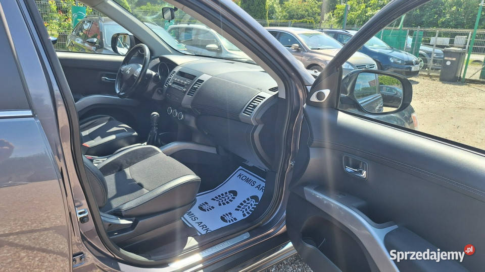 Mitsubishi Outlander AWD ksenony PDC II 20062013 grafitowy Zieleniewo