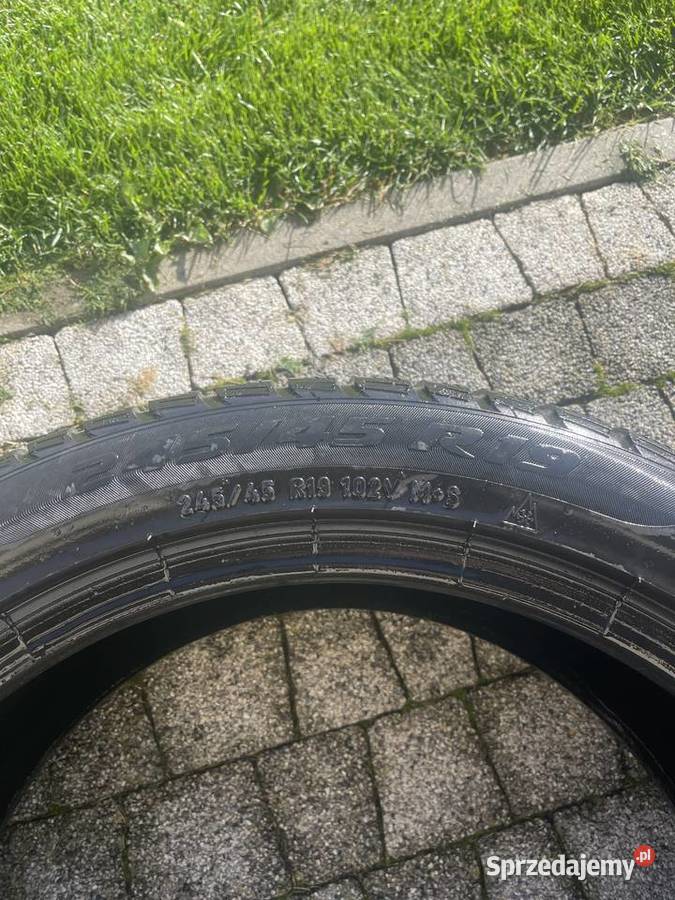 Opony zimowe Pirelli sottozero 3 run flat 24545 Samochodowe Nowy Targ sprzedam