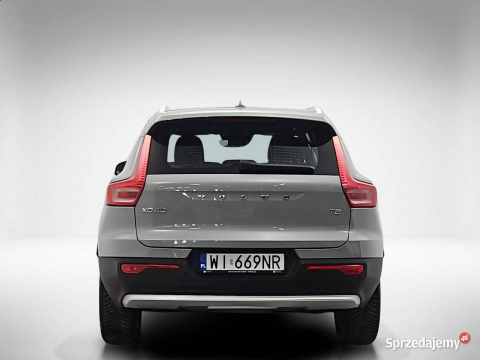 Volvo XC 40 T2 Core aut Z Polskiego Salonu Warszawa