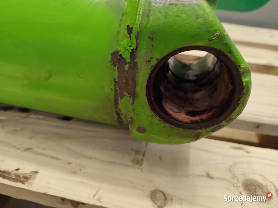 Siłownik poziomowania Merlo P 307 Wilkowo