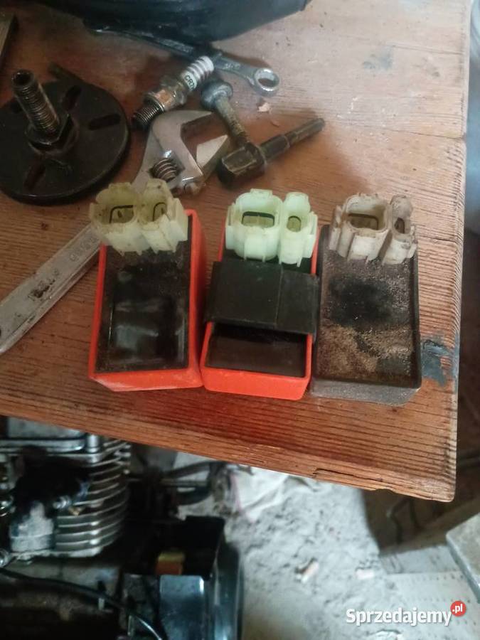 Sprzedam 3 moduły 3 akumulatory i 2 silniki do pomorskie sprzedam