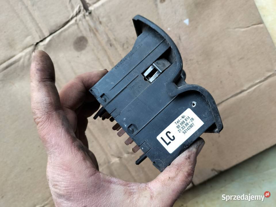 PRZEŁĄCZNIK ŚWIATEŁ VECTRA B 53142807 osobowe Kamień-Kolonia sprzedam