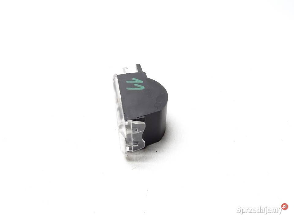 LAMPKA OŚWIETELNIE KABINY 4B0947415A AUDI Q5 8R