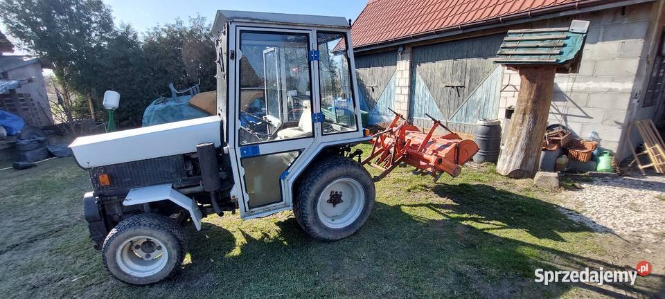 Traktorek komunalny Gutbrod z glebogryzarka