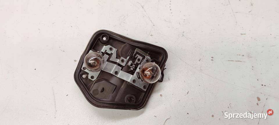 WKŁAD LAMPY PRAWY TYŁ BŁOTNIK AUDI A4 B8 166964 Oświetlenie Przystajń sprzedam