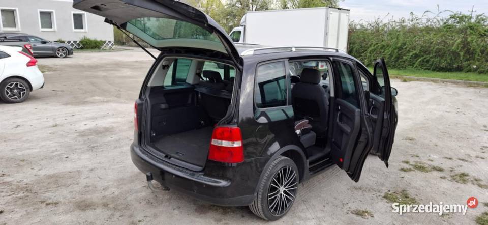 Volkswagen Touran 20 TDI 140 7 osób podgrzewane fotele Touran Legnica