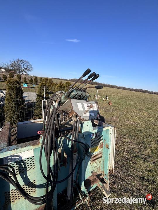 Paszowóz zawieszany samozaładowczy Do hodowli zwierząt Strzelce Opolskie