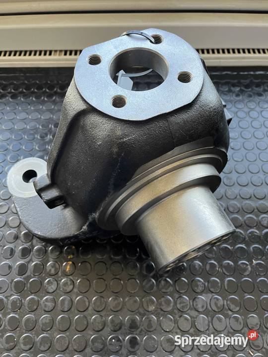 Zwrotnica prawa Case 695 Komatsu WB97S Holland pomorskie Gdynia