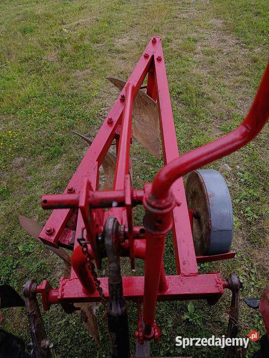 Pługi 3 skibowe nieuszkodzony Pługi Brzostek
