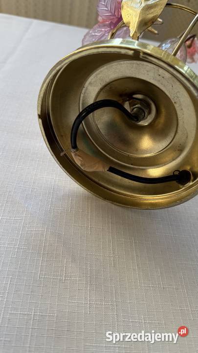 Lampka z ozdobnymi kwiatami Lublin