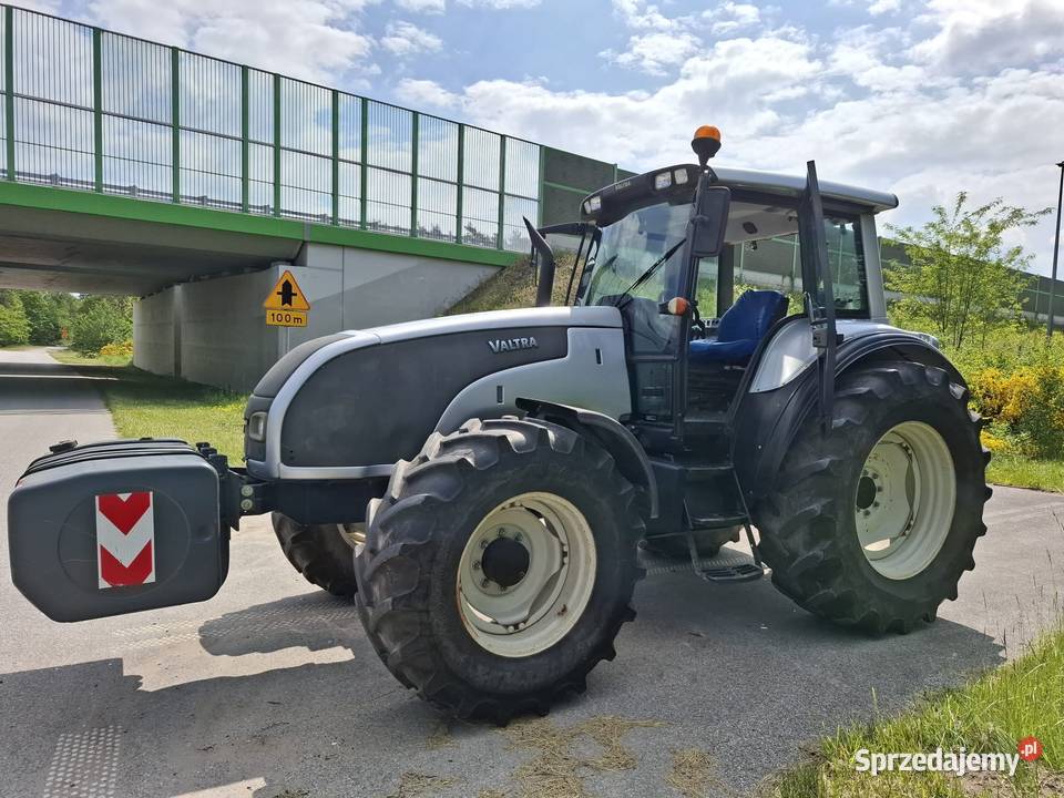 Ciągnik Valtra t120 Głuchów
