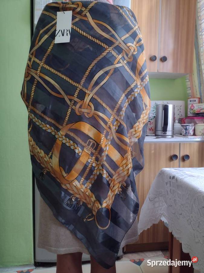 ZARADuża ekskluzywna apaszka biznesowa z Kraków